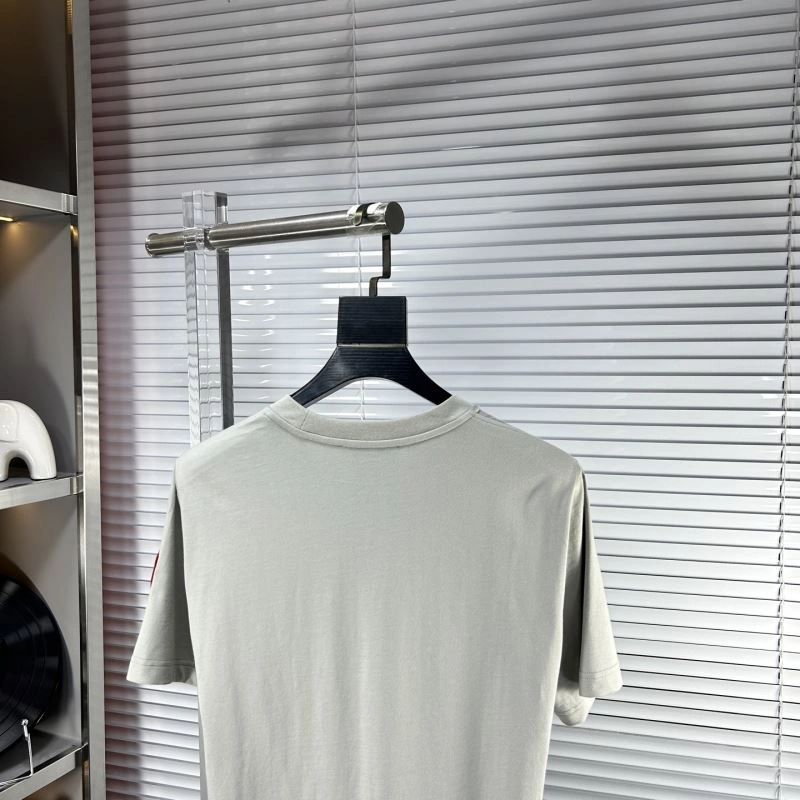 Canada Goose T-Shirts Minimalist 106244