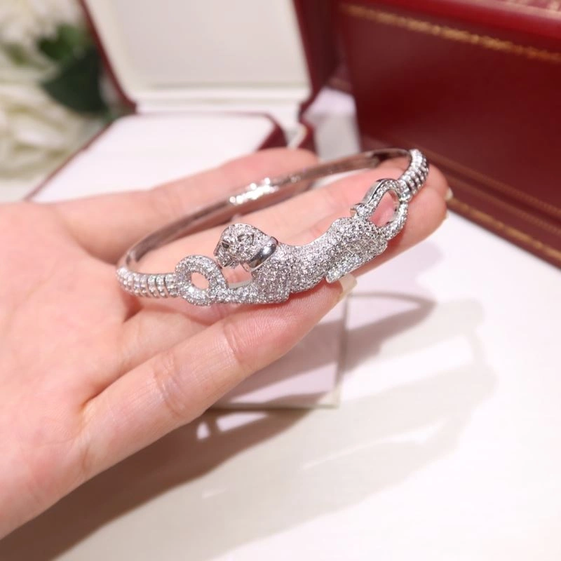 Cartier Bracelets Unique 217726