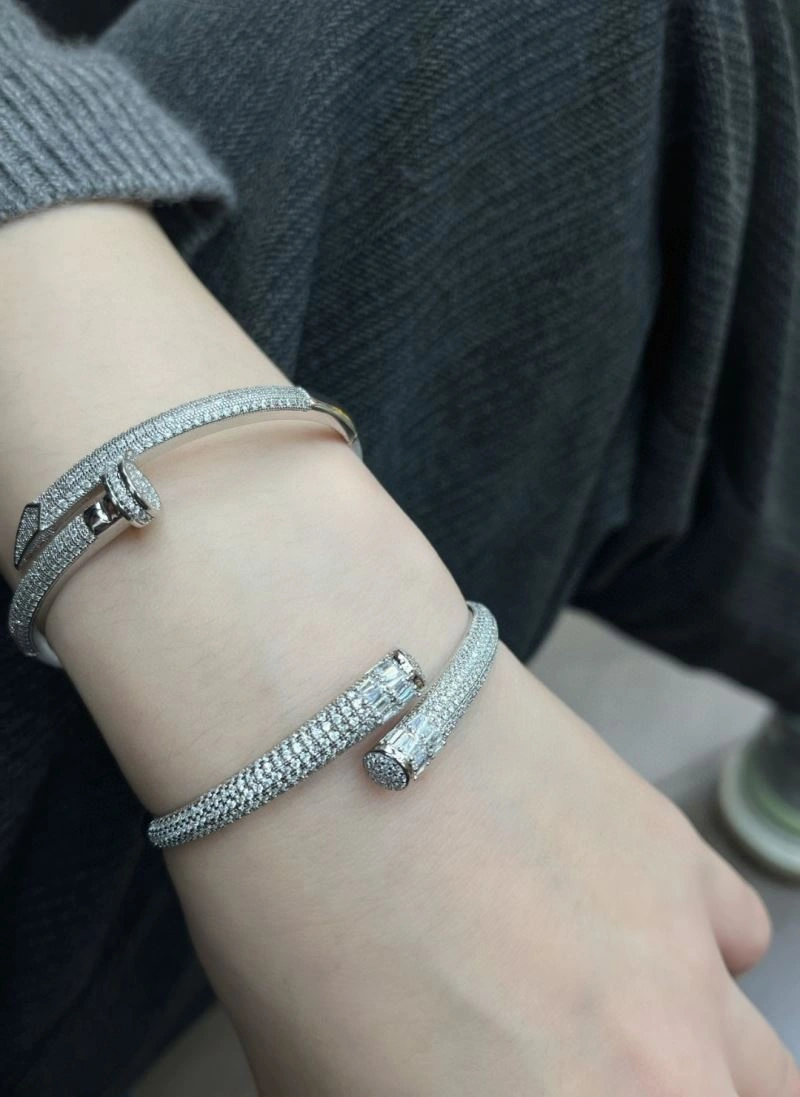 Cartier Bracelets Trendy 217901