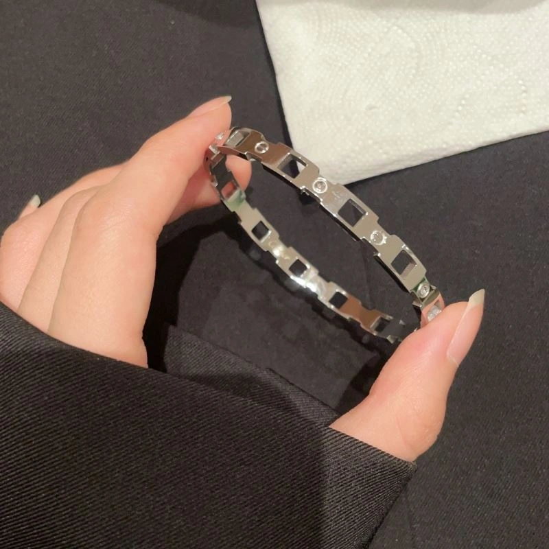 Trendsetting Cartier Bracelets 217645