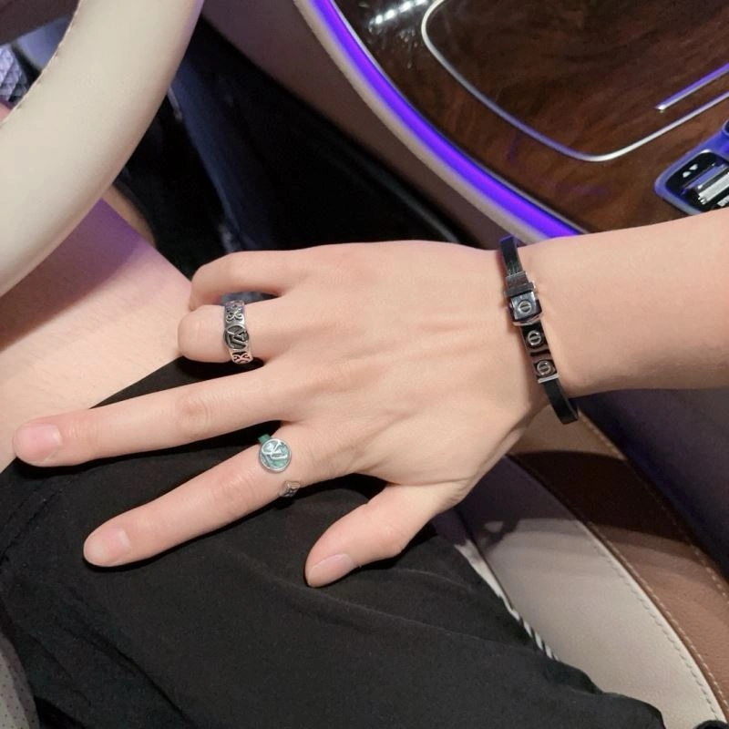 EyeCatching Cartier Bracelets 217651