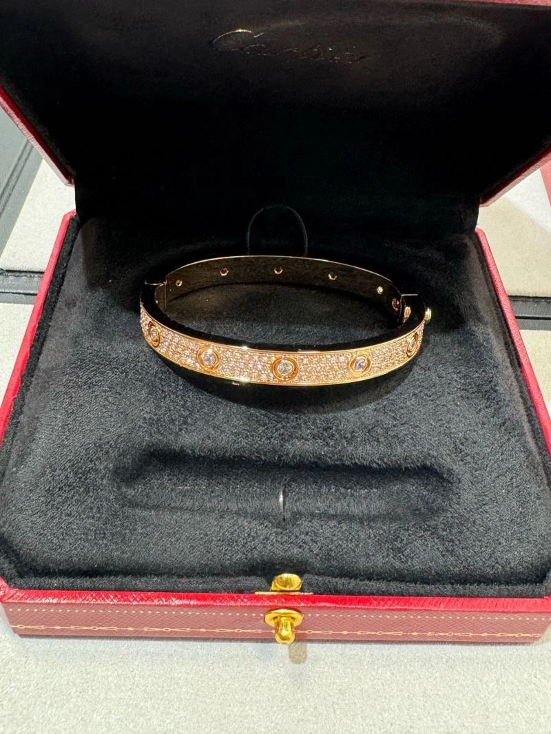 Cartier Bracelets ModernLook 217653