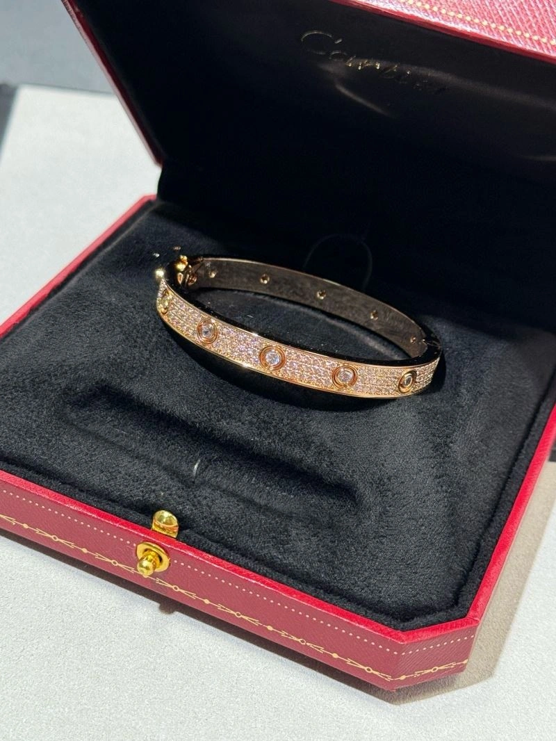 Cartier Bracelets ModernLook 217653