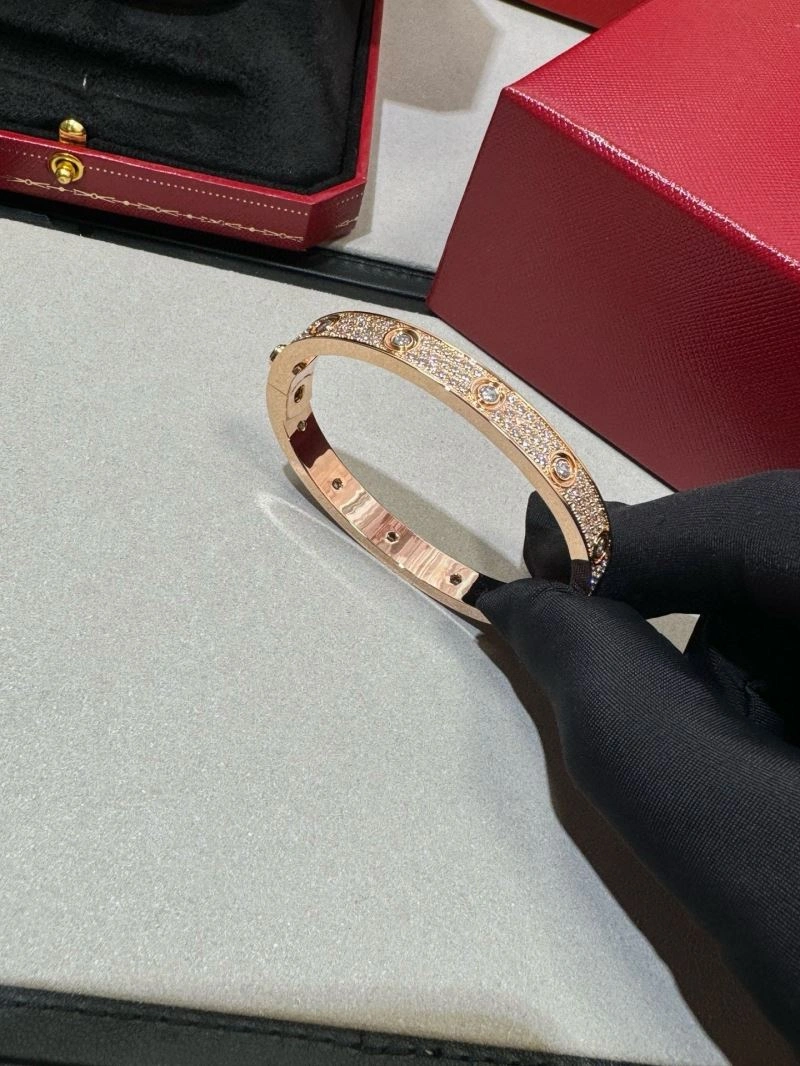 Cartier Bracelets ModernLook 217653