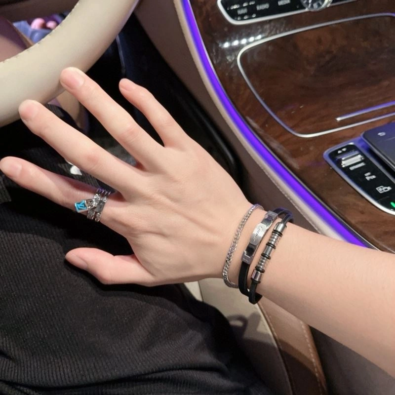 Cartier Bracelets Resilient 217639