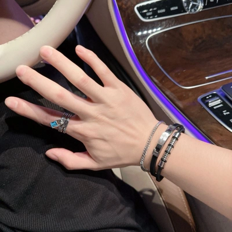 Cartier Bracelets Resilient 217639