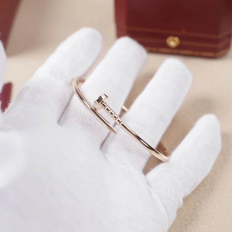 Popular Cartier Bracelets 217621