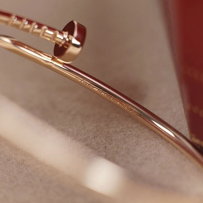 Popular Cartier Bracelets 217621