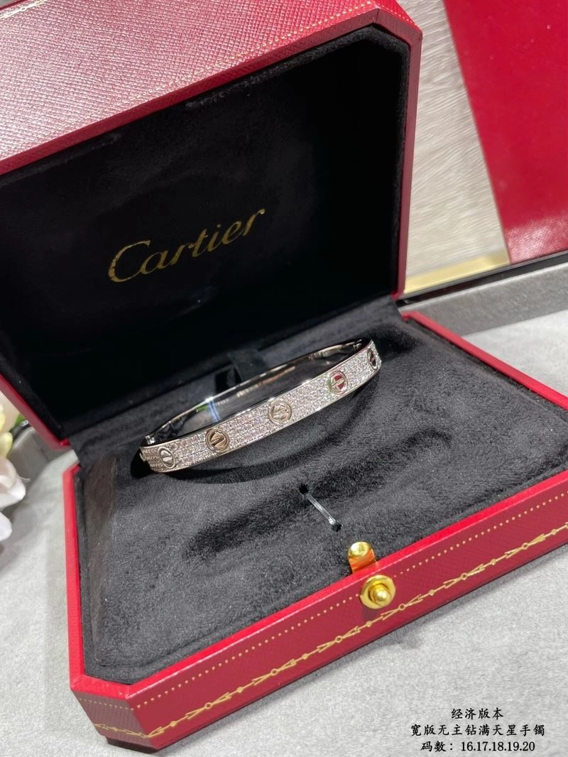 Cartier Bracelets Neat 217628