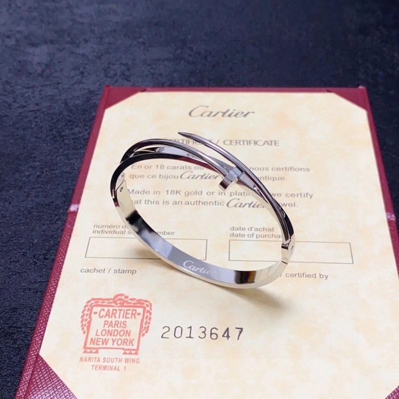 Cartier Bracelets WrinkleFree 217575