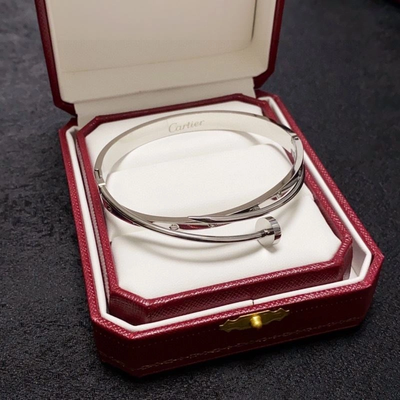 Cartier Bracelets WrinkleFree 217575