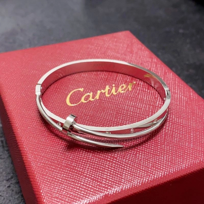 Cartier Bracelets WrinkleFree 217575