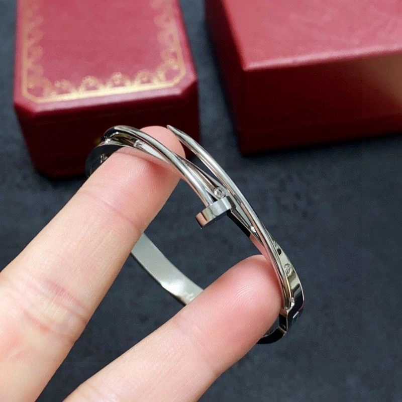 Cartier Bracelets WrinkleFree 217575