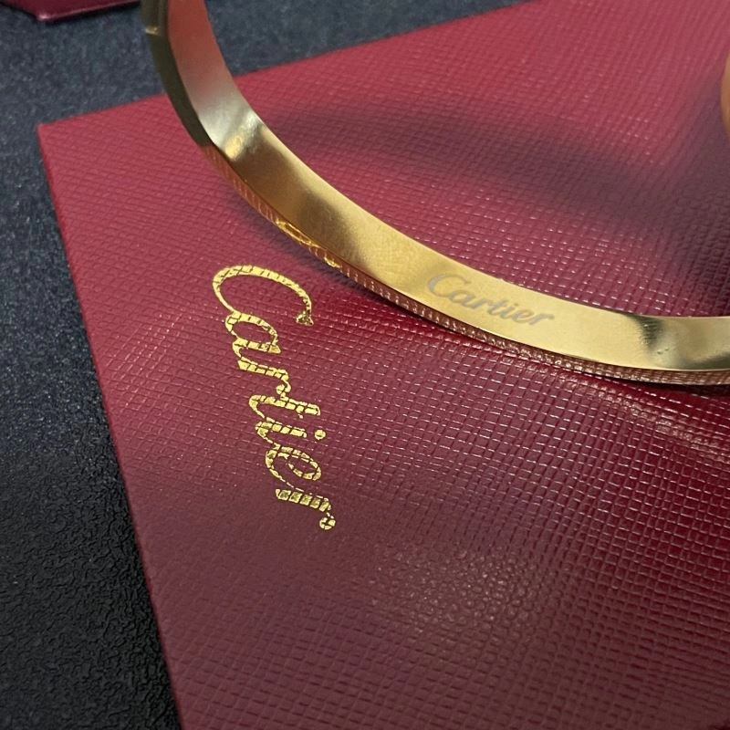 EyeCatching Cartier Bracelets 217510