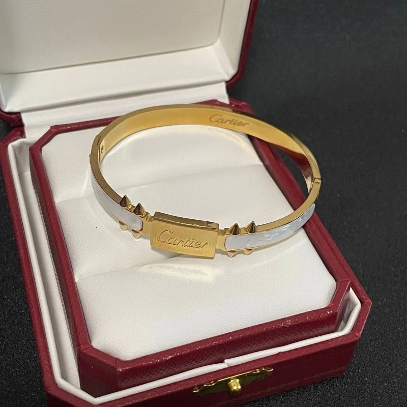 EyeCatching Cartier Bracelets 217510