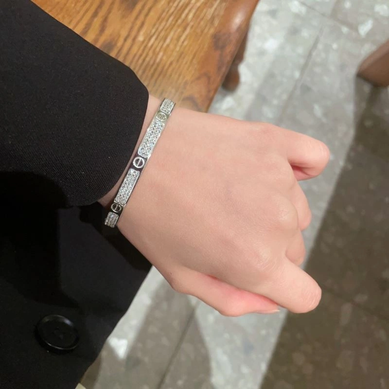Sleek Cartier Bracelets 217518