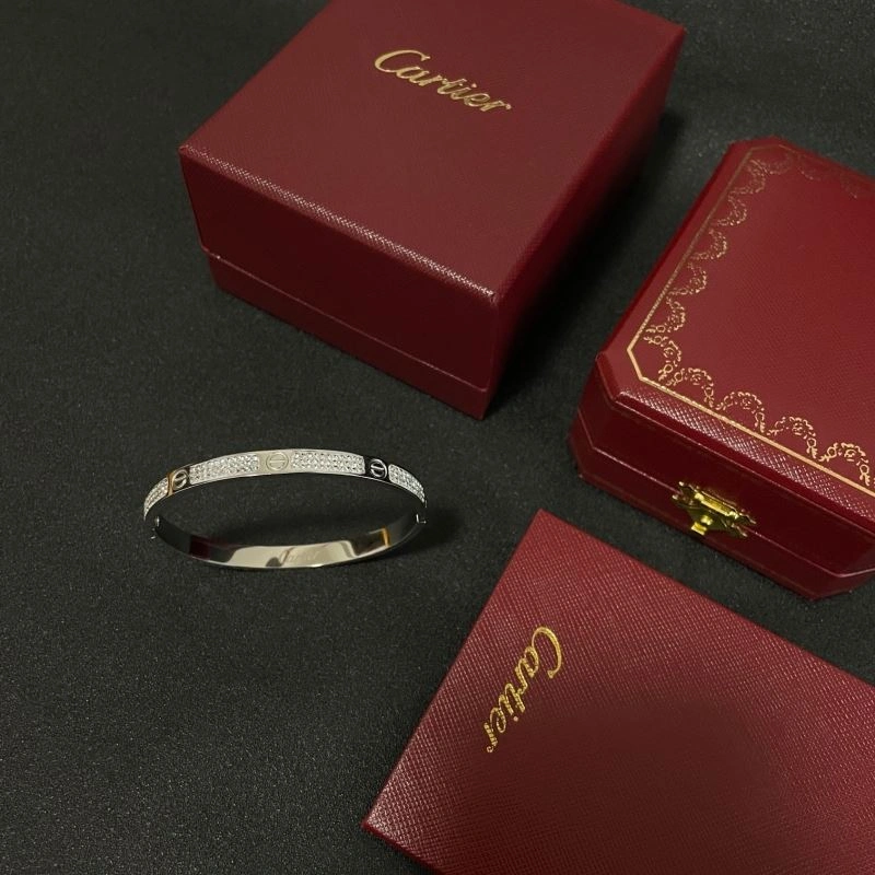 Sleek Cartier Bracelets 217518