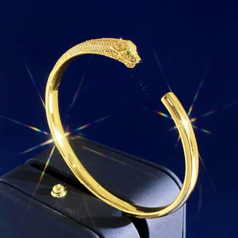 SmoothTexture Cartier Bracelets 217465