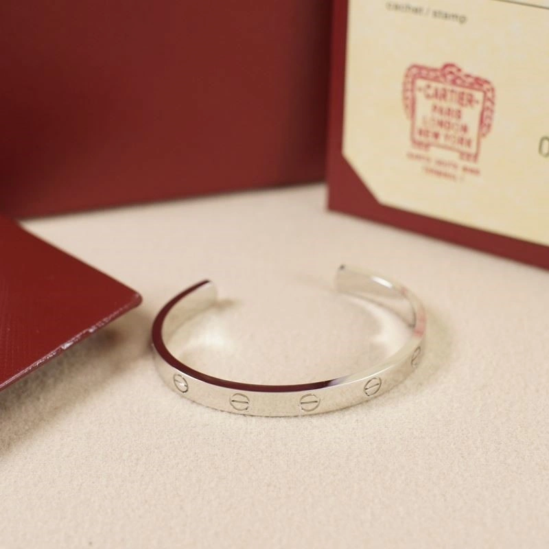 Vibrant Cartier Bracelets 217453
