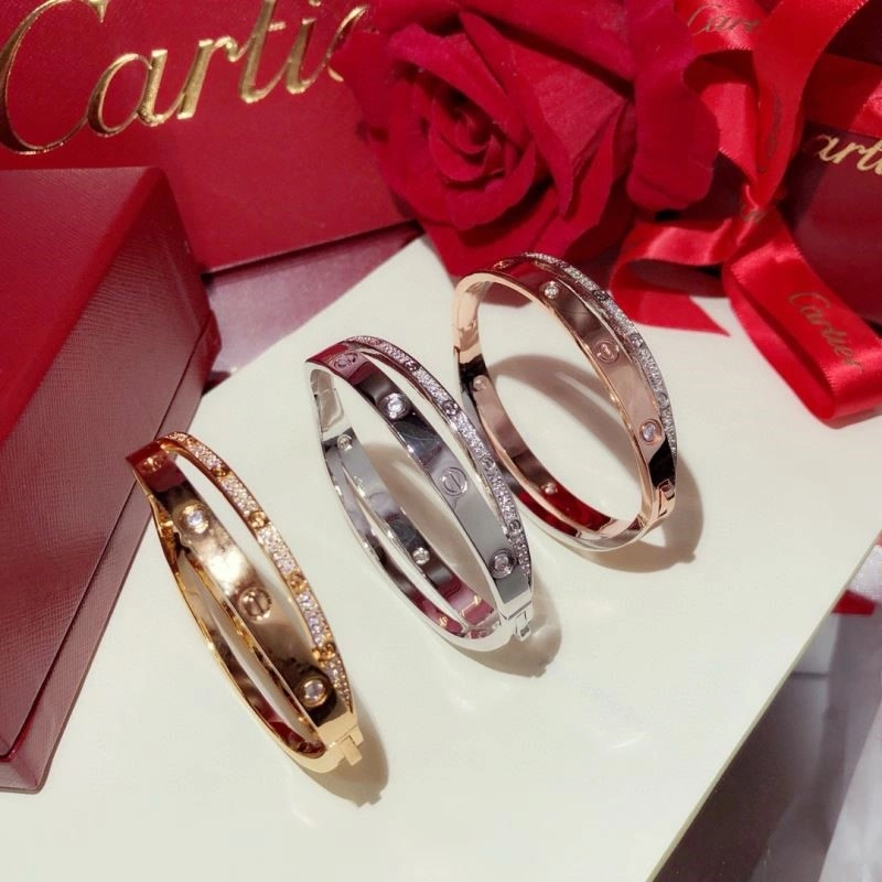 Cartier Bracelets WellDesigned 217484