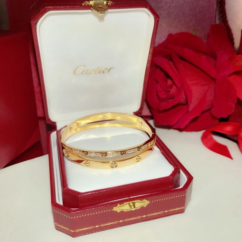 Cartier Bracelets WellDesigned 217484