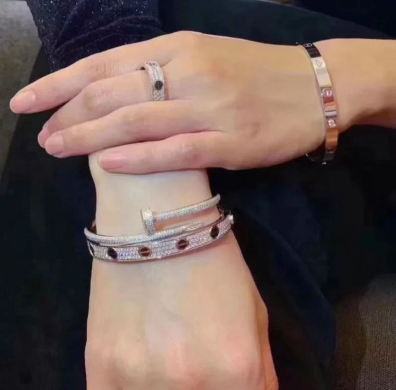 Breathable Cartier Bracelets 217377