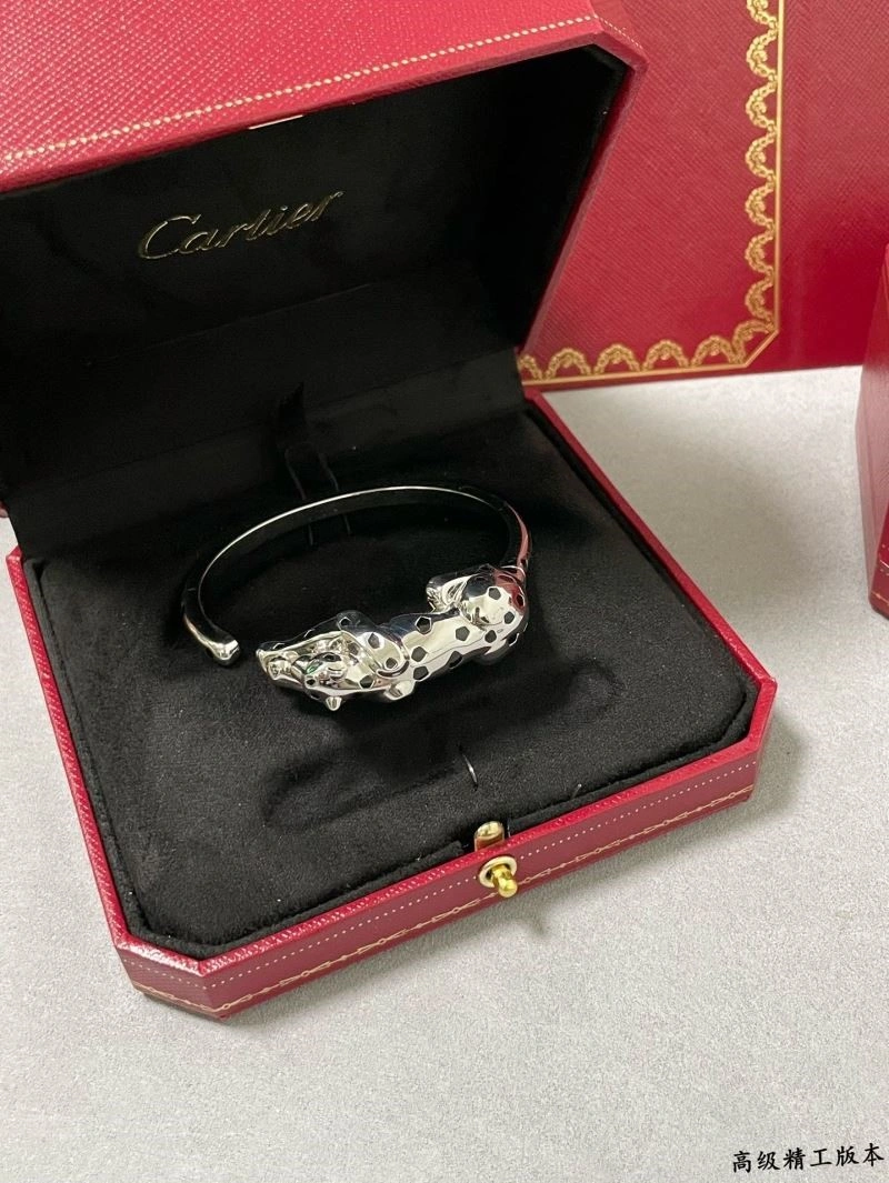 Sleek Cartier Bracelets 217371