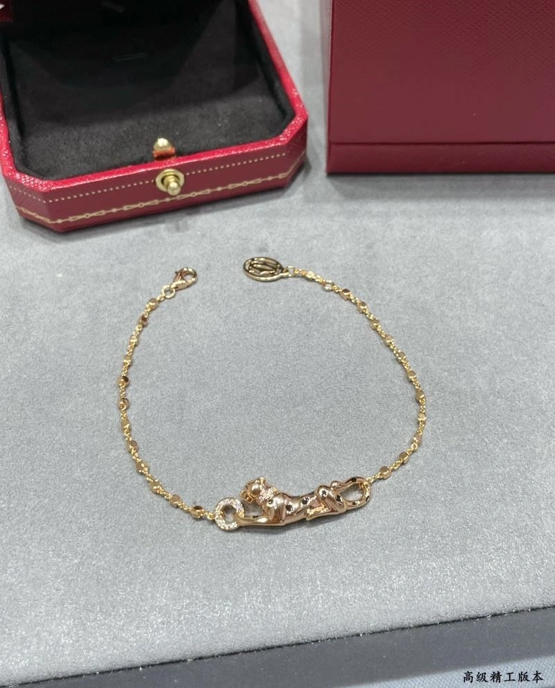 Trendsetting Cartier Bracelets 217354