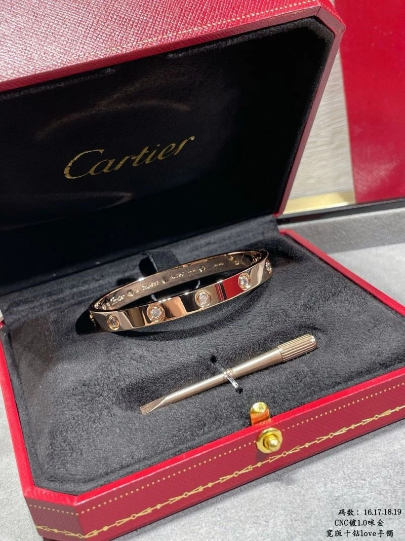Cartier Bracelets TechFriendly 217362