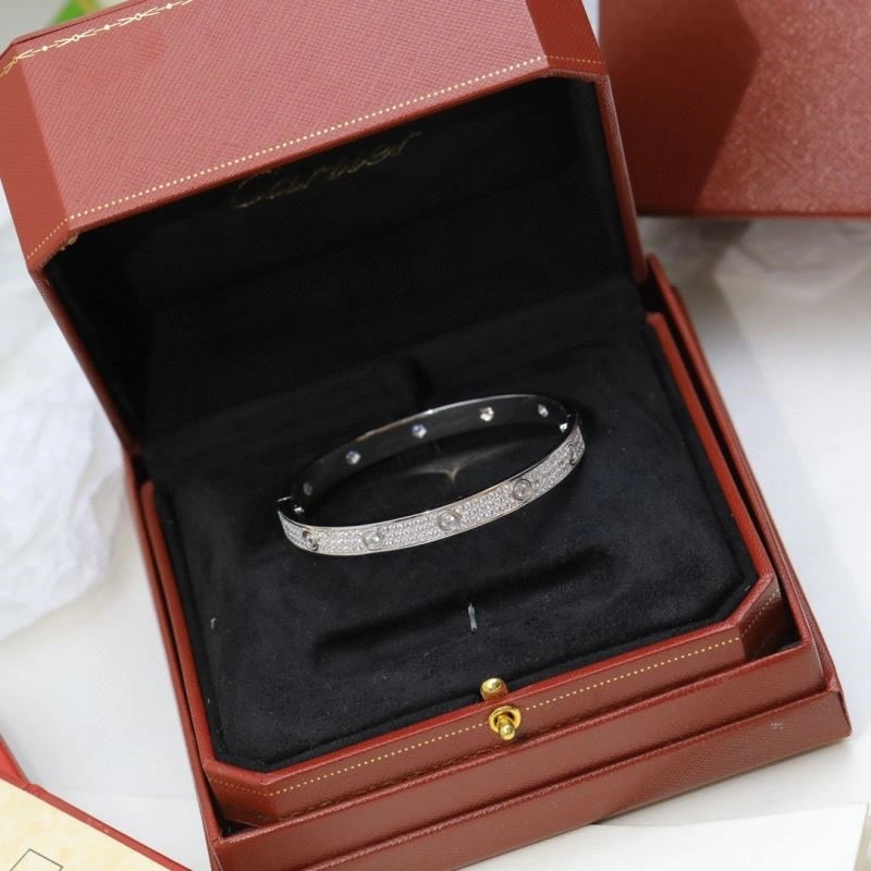 Cartier Bracelets Bright 217342