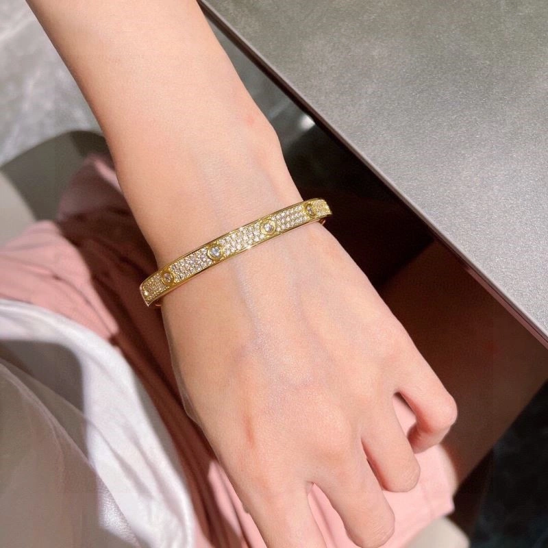 Cartier Bracelets Bright 217342