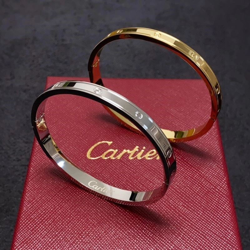 Cartier Bracelets UrbanChic 217346