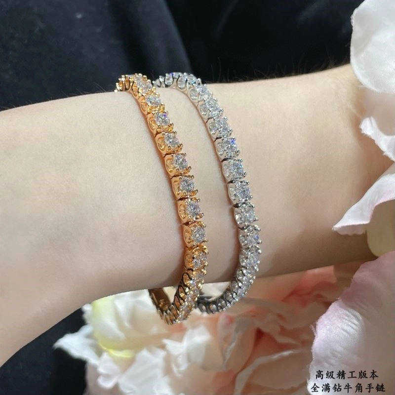 Cartier Bracelets Stylish 217351