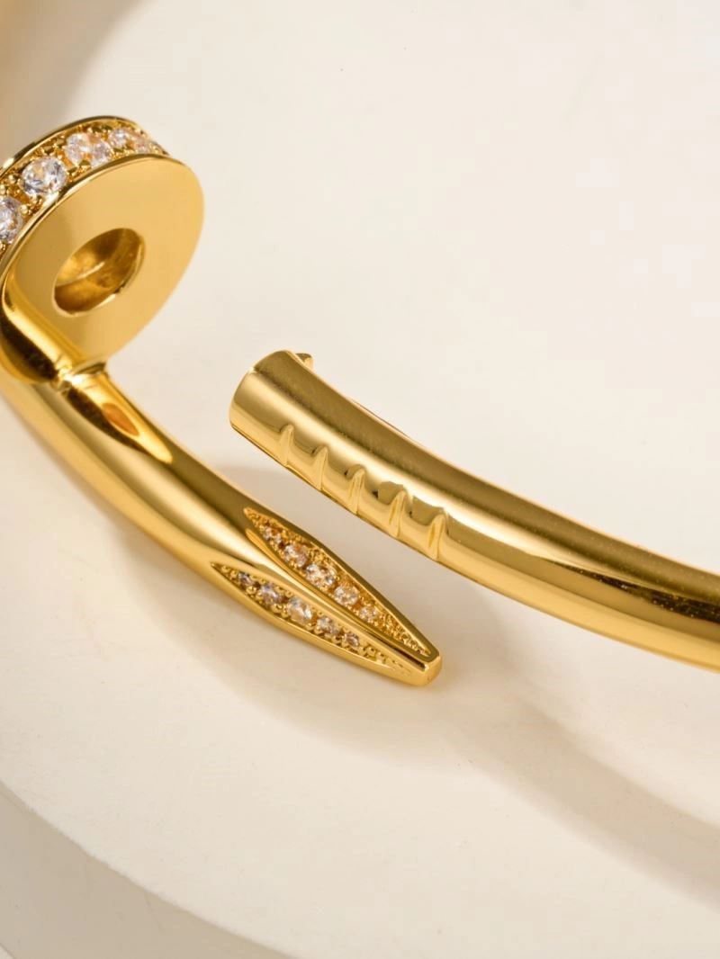 Vibrant Cartier Bracelets 217218
