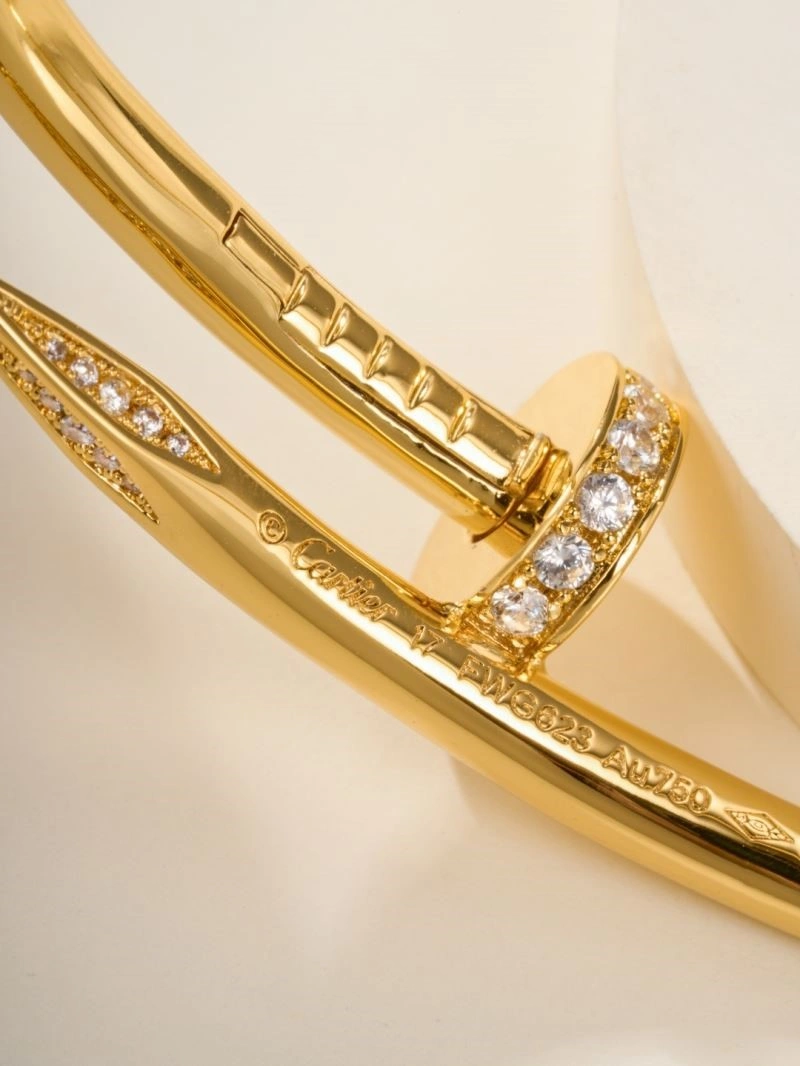 Vibrant Cartier Bracelets 217218