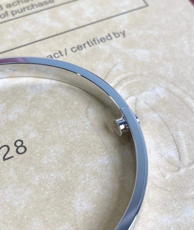 Bold Cartier Bracelets 217124