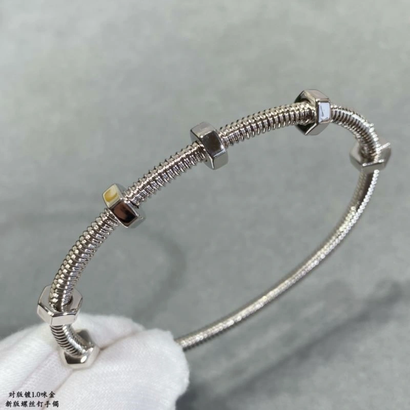 Casual Cartier Bracelets 217121