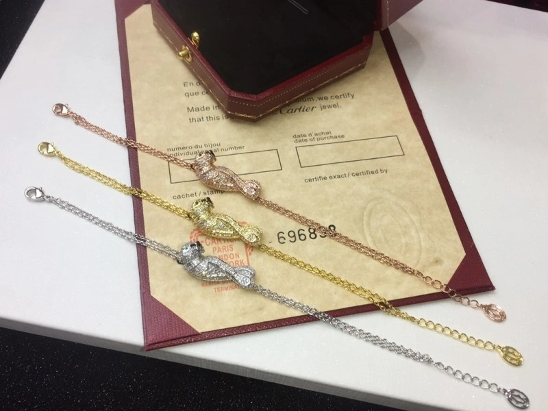Cartier Bracelets Stylish 217114