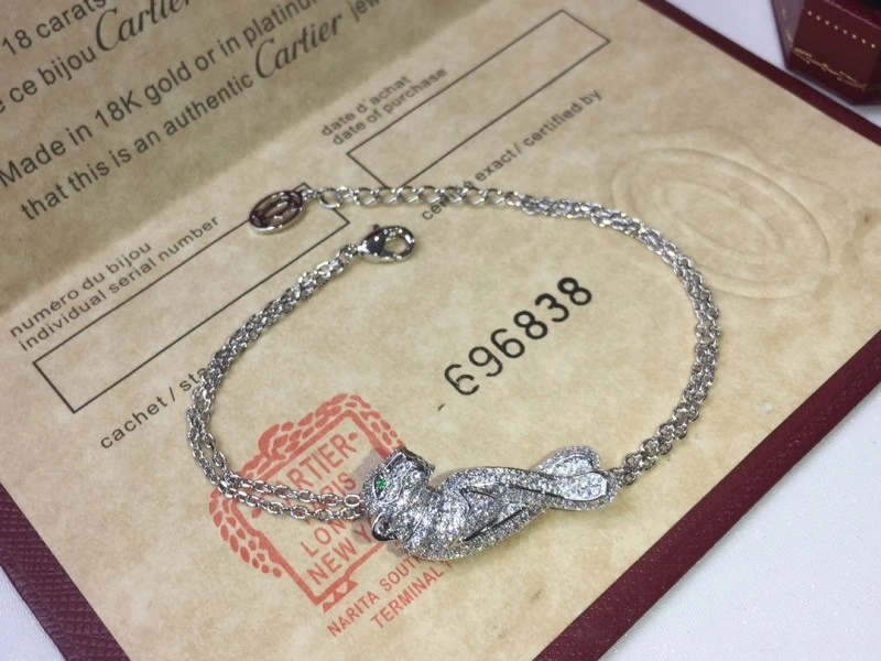 Cartier Bracelets Stylish 217114