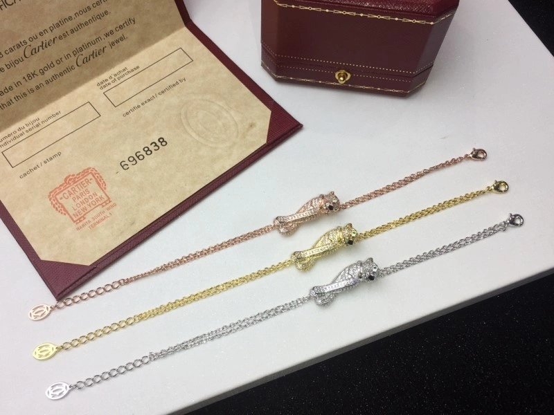 Cartier Bracelets Stylish 217114