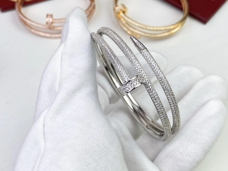 Vibrant Cartier Bracelets 217109