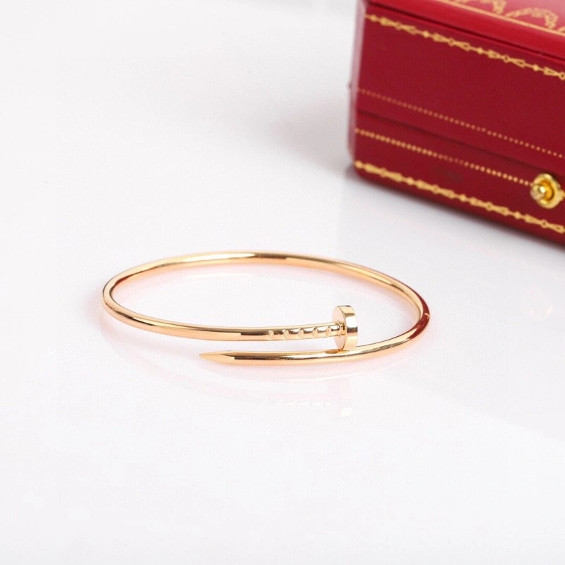 Stylish Cartier Bracelets 217034