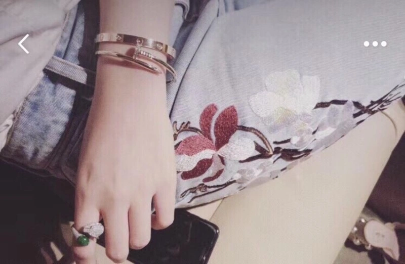 Stylish Cartier Bracelets 217034