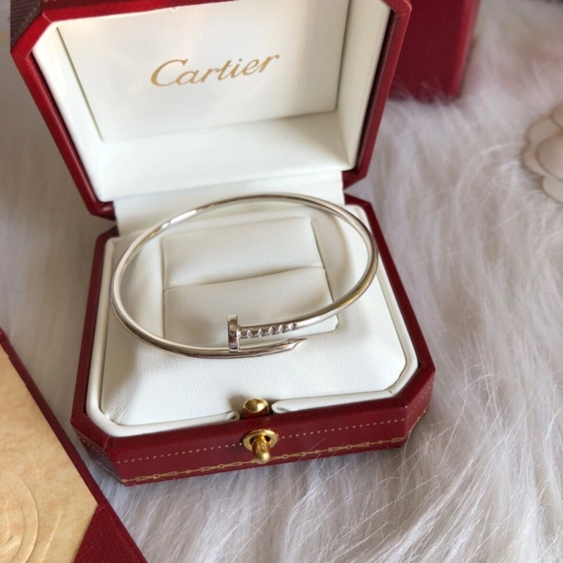 Cartier Bracelets Modern 217035
