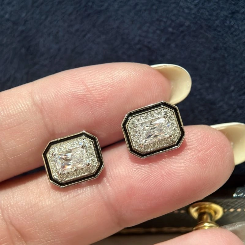 Resilient Cartier Earrings 217733