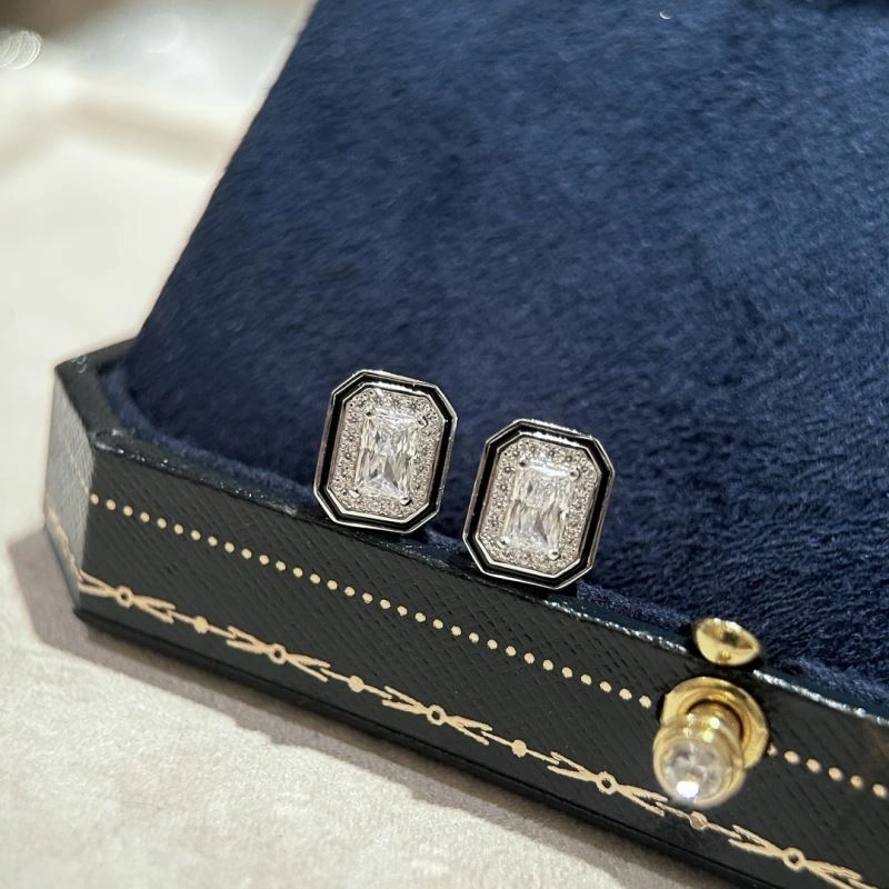Resilient Cartier Earrings 217733