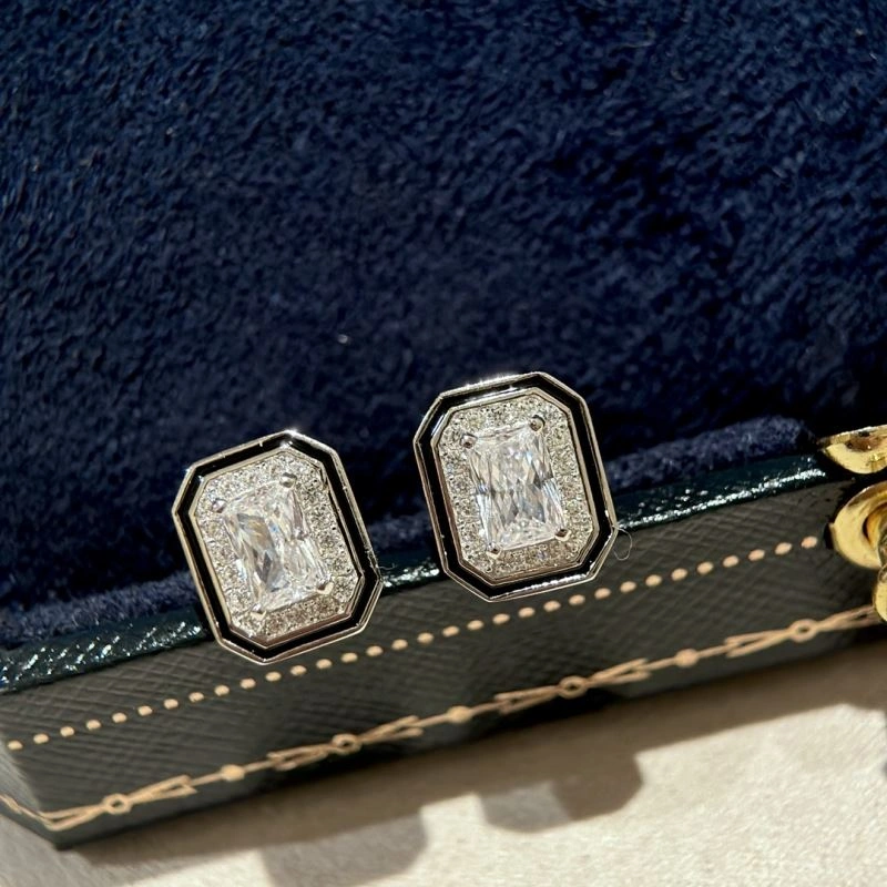 Resilient Cartier Earrings 217733