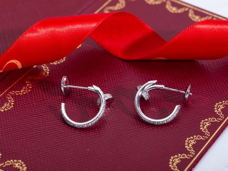 Trendsetting Cartier Earrings 217794