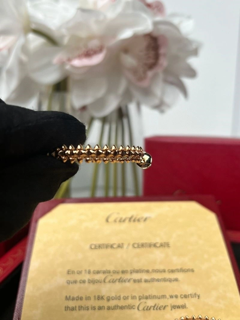 Cartier Earrings Effortless 217432