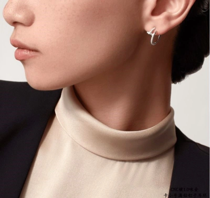Stretchable Cartier Earrings 217310